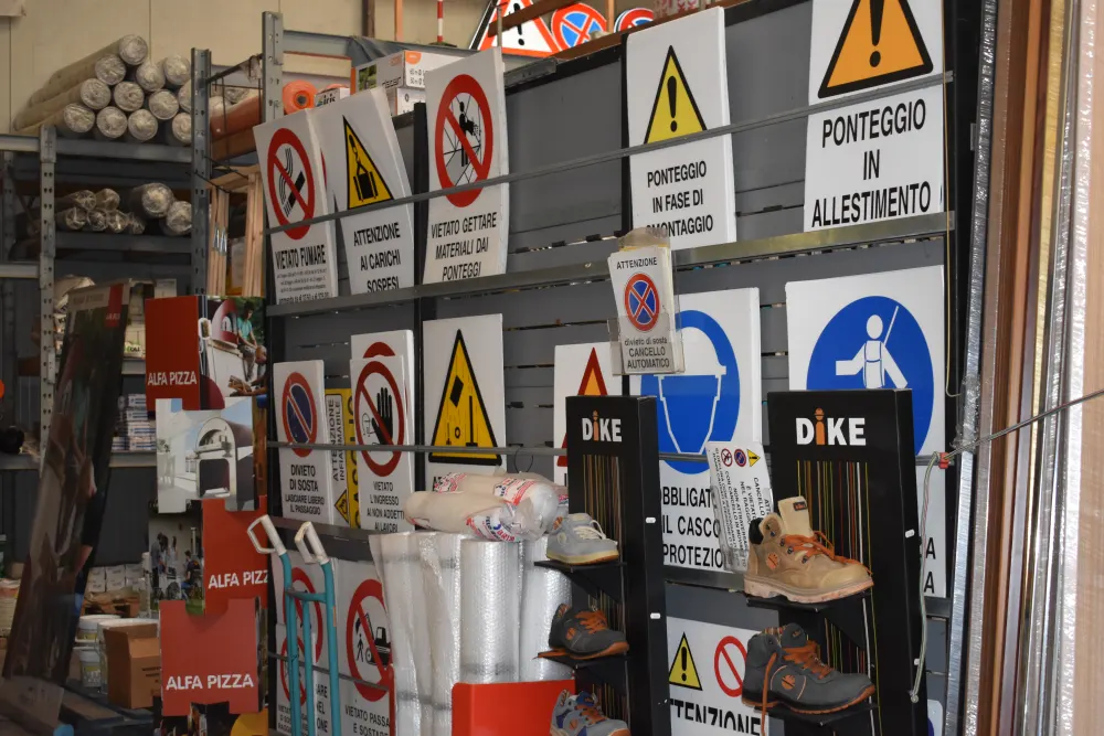 Dispositivi di protezione e articoli per la sicurezza sul lavoro
